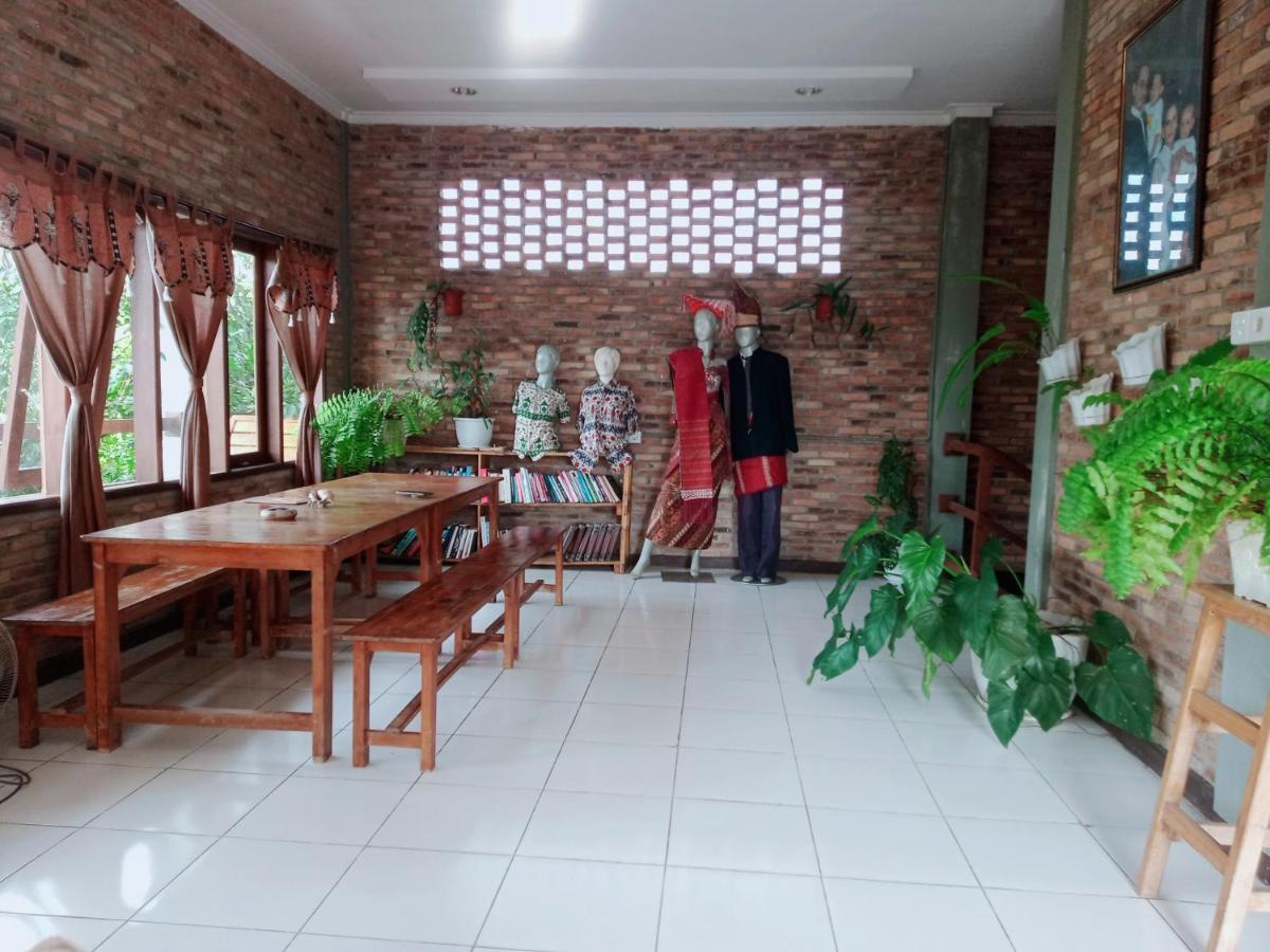 Bua Guest House Medan Exteriör bild