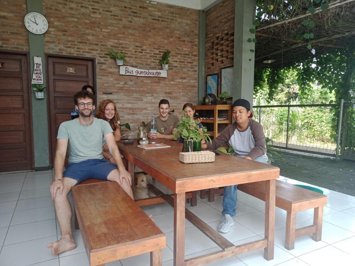 Bua Guest House Medan Exteriör bild