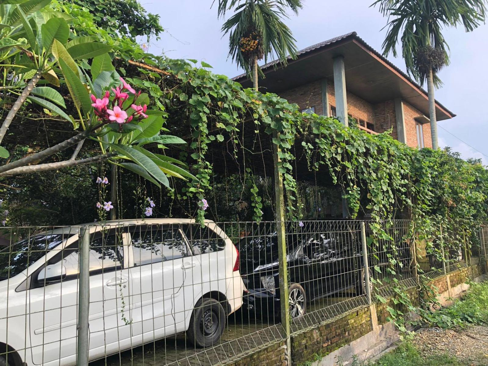 Bua Guest House Medan Exteriör bild