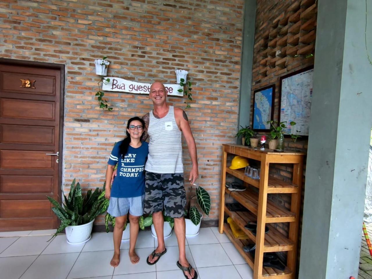 Bua Guest House Medan Exteriör bild