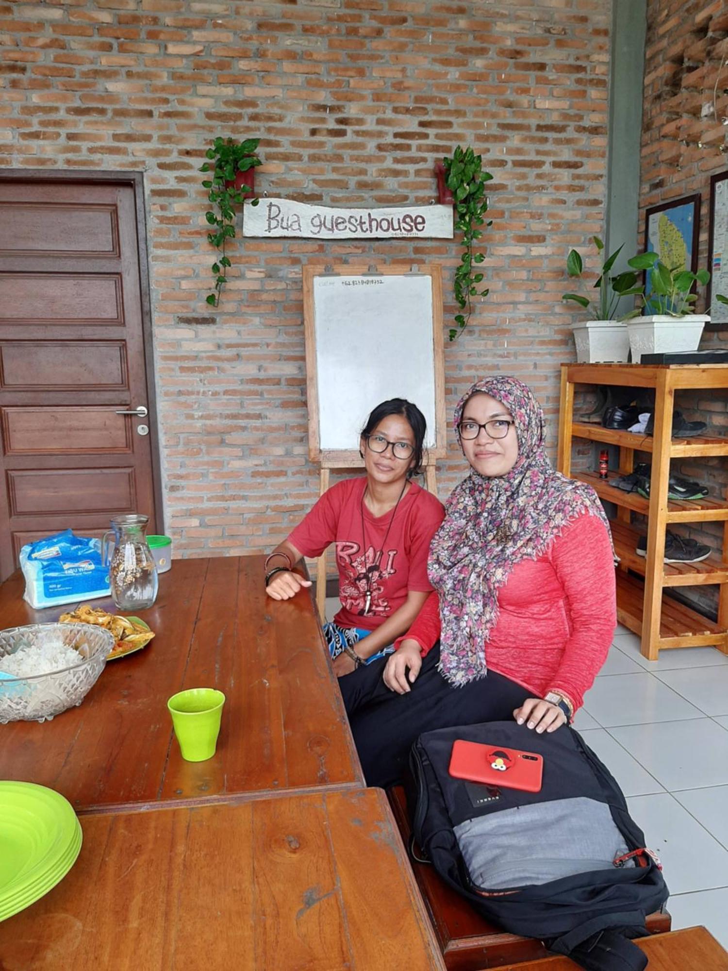 Bua Guest House Medan Exteriör bild